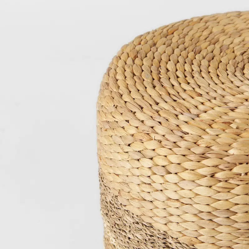 Runder Couchtisch-Pouf aus Seegras